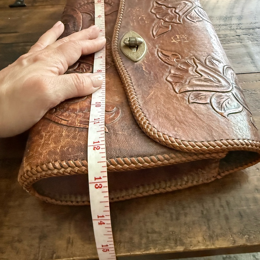Vintage Hand Tooled Leather Clutch with Floral Design Western Cowgirl - Picture 7 of 7